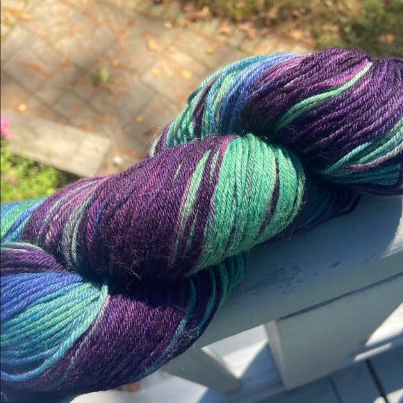 J. KNITS Knit Pickins’ Fun Superwash Me Sox yarn. Hand-dyed yarn - Picture 2 of 8